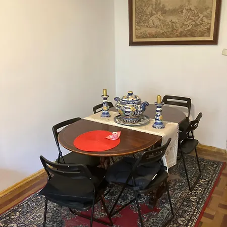 Monte Abraao- Com Banho Compartilhado Sem Servicos Queluz