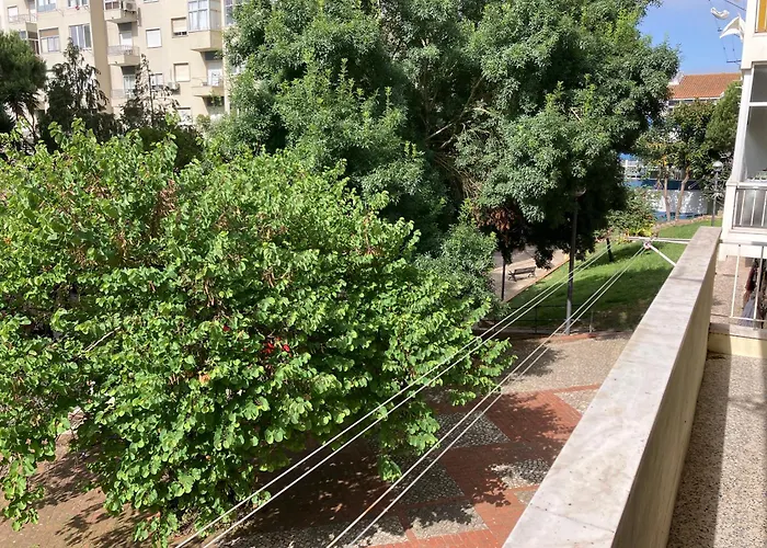 Monte Abraao- Com Banho Compartilhado Sem Servicos Campsite Queluz